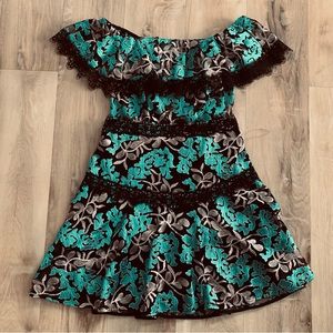 Elliatt 2 pieces set top/skirt